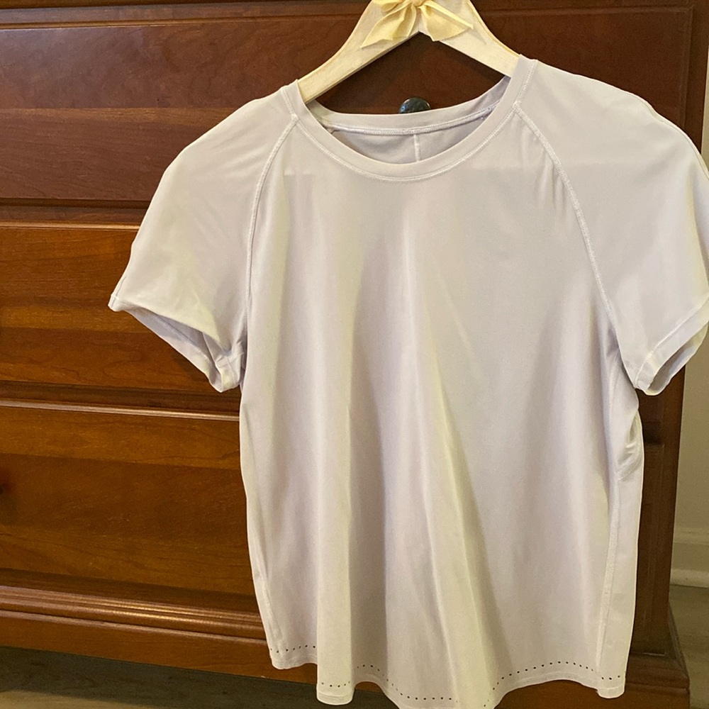 Lululemon tee
